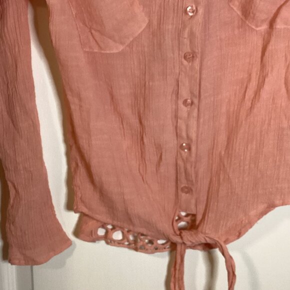Mine Women's Crochet Back Semi Sheer Top Peach Blouse Size S Roll-up Sleeves - Picture 6 of 9